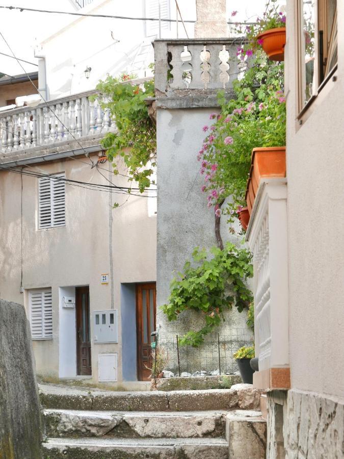 Appartamento Potocina 21 Vrbnik Esterno foto