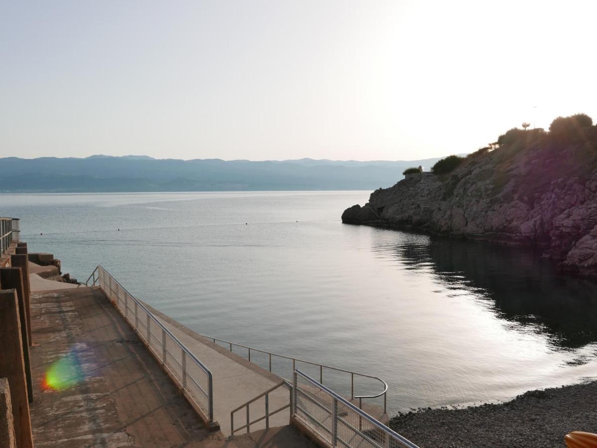 Appartamento Potocina 21 Vrbnik Esterno foto