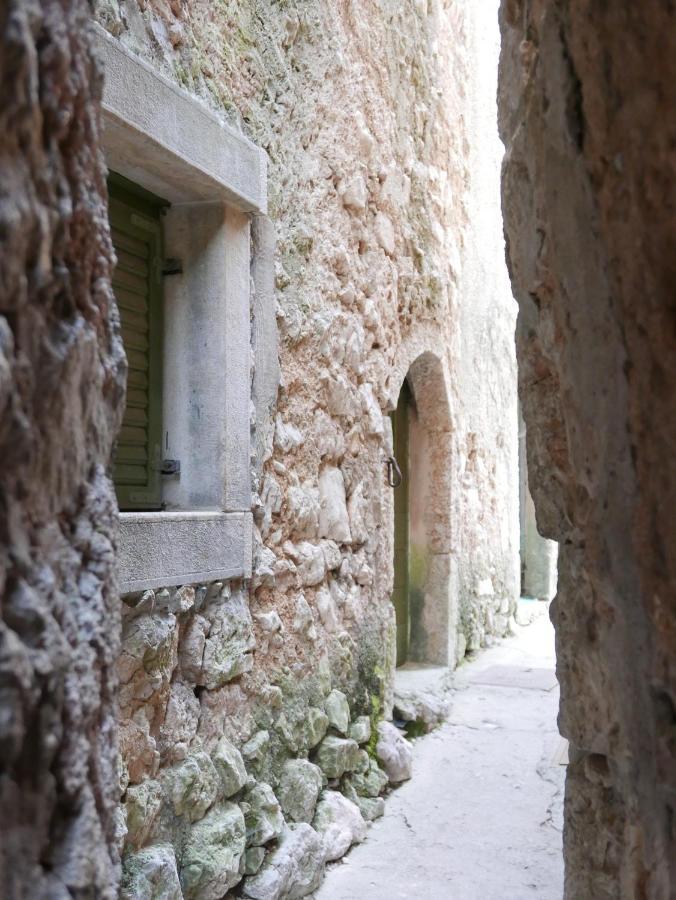 Appartamento Potocina 21 Vrbnik Esterno foto
